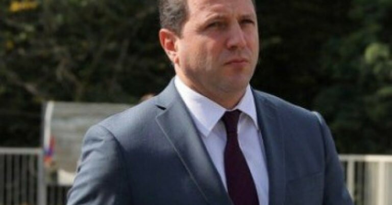 Menq ujegh enq