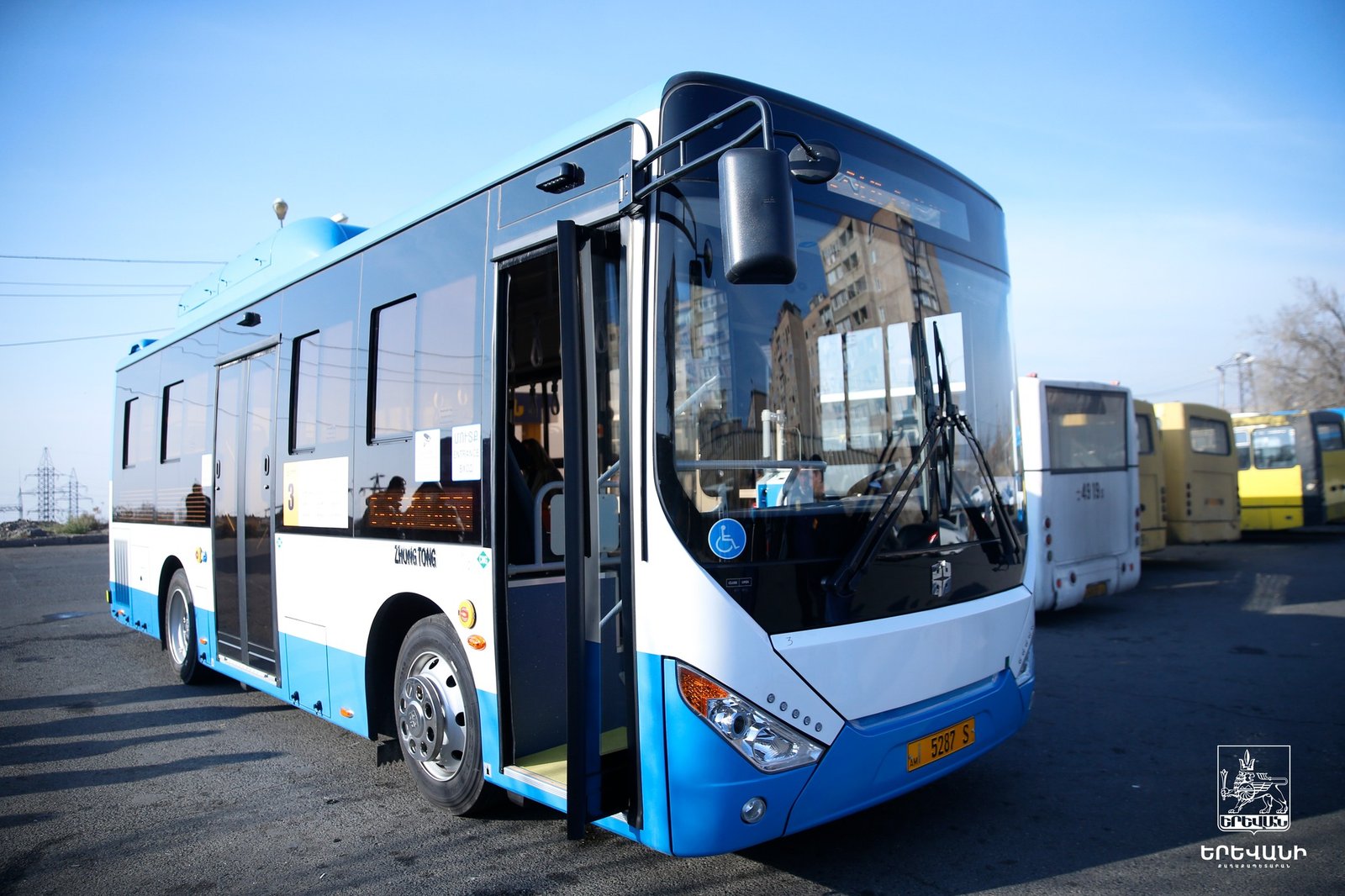 Avtobus